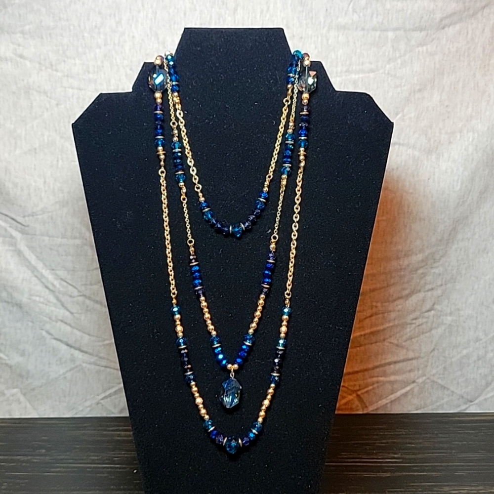 C 1946 Layered Necklace in Gold Tone and Blue